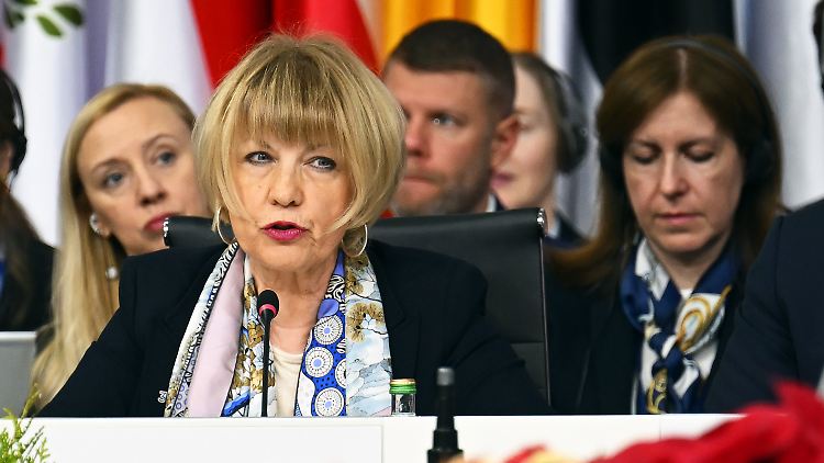 Helga Schmid soll von der OSZE zur UN wechseln.