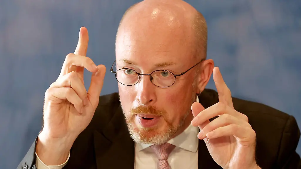 Christian-Pegel-SPD-Innenminister-des-Landes-Mecklenburg-Vorpommern