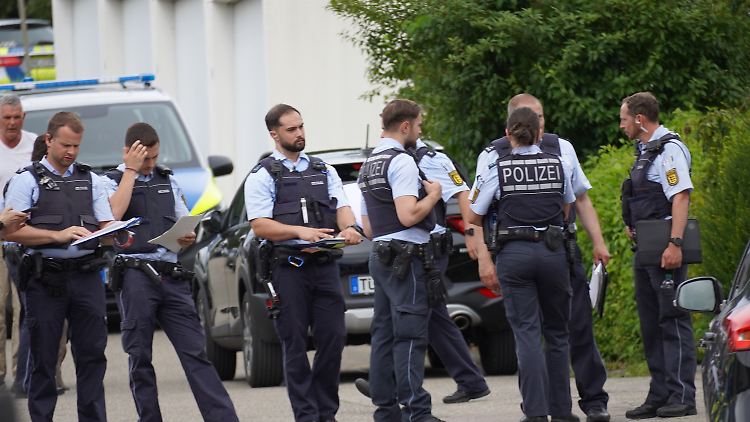 Die tödlichen Schüsse in Albstadt-Lautlingen sorgten für einen Großeinsatz von Polizei und Rettungsdiensten.