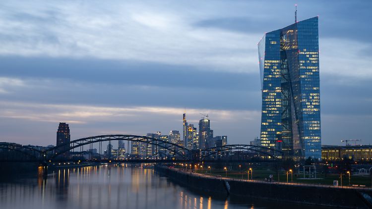 Die EZB tastet die Schlüsselsätze ihrer letzten geldpolitischen Sitzung vor der Sommerpause nicht an. 