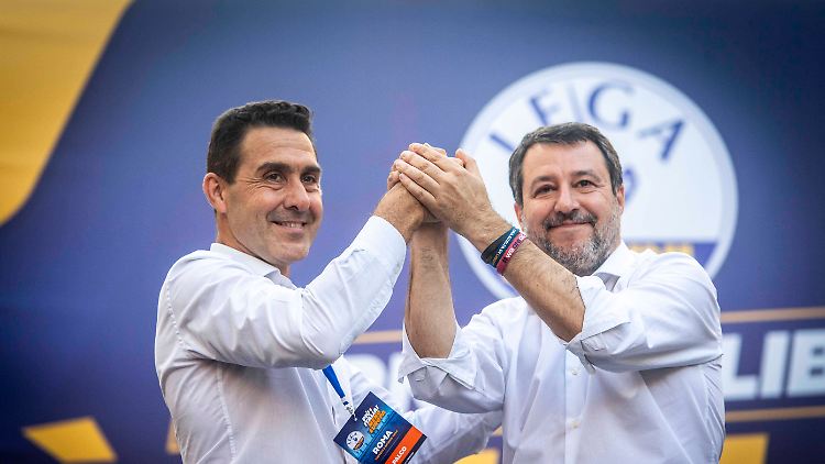 Der General und der Generalsekretär: Roberto Vannacci im Wahlkampf mit Matteo Salvini.