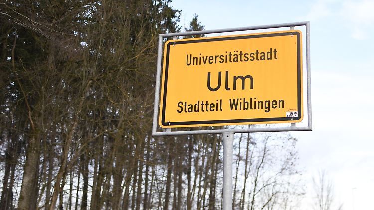 Aufgrund des Alters des Angeklagten findet der Prozess unter Ausschluss der Öffentlichkeit statt.