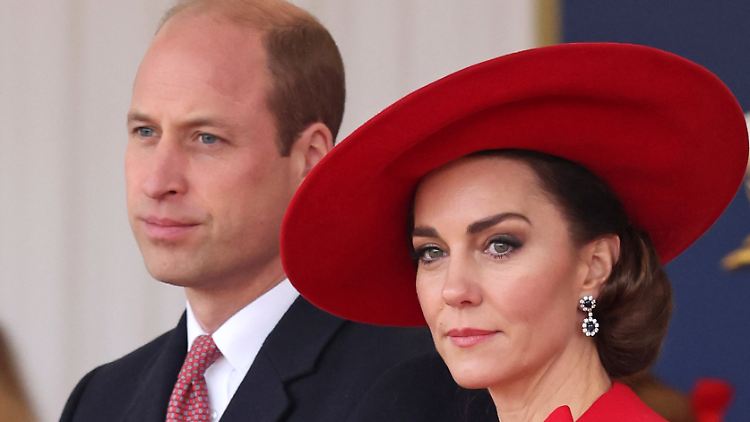 So gesittet wie hier haben sich William und Kate bei den Trinkspielen an der Uni sicherlich nicht präsentiert.