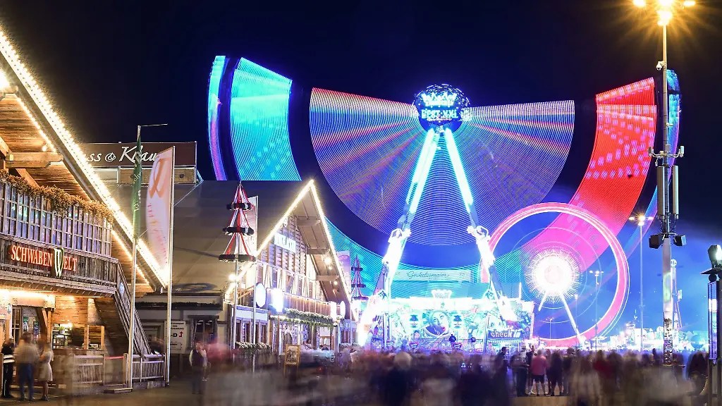 Der-Wasen-ist-nach-dem-Muenchner-Oktoberfest-das-zweitgroesste-Volksfest-in-Deutschland