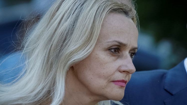 Die Philologin Farion hatte vor allem die in der Ukraine verbreitete russische Sprache mit radikalen Aussagen bekämpft.
