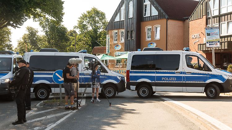 Zu den Teilnehmern gehören mehrere Organisationen, die vom Verfassungsschutz als gesichert rechtsextremistisch bewertet werden.