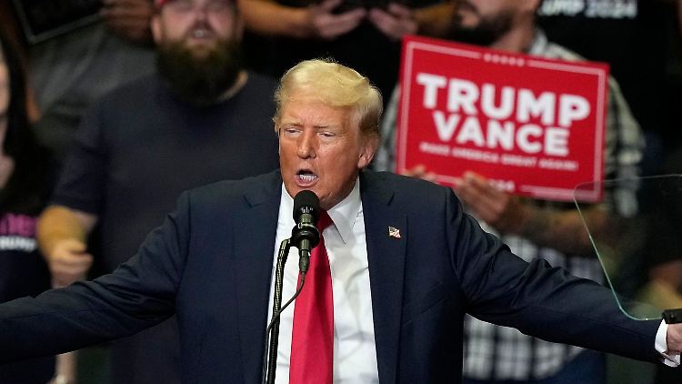 Trump hat sich kurz nach dem Bekanntwerden von Bidens Rückzug als Präsidentschaftskandidat der Demokraten gegenüber dem Sender geäußert, schreibt ein CNN Reporter auf der Plattform X.