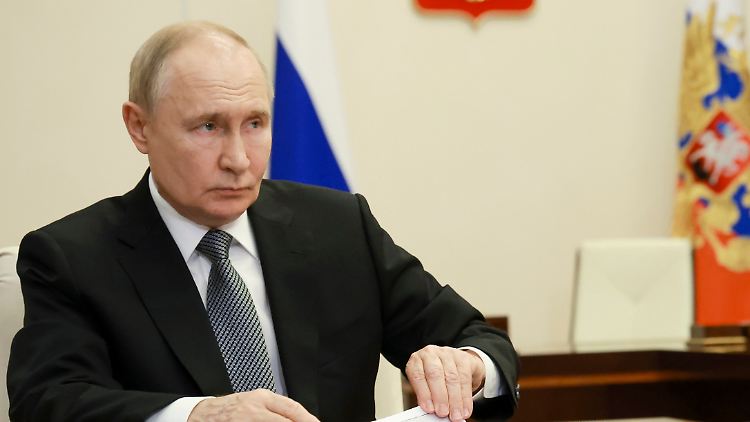 Angeblich bevorzugte Putin den amtierenden US-Präsidenten Biden gegenüber Trump.