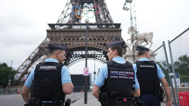 Zum Schutz der Olympischen Spiele setzt Frankreich auf massive Polizeipräsenz in Paris.
