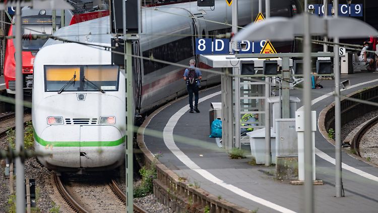 Ab dem 5. August fahren täglich anstatt vier nur zwei ICE-Verbindungen von Aachen nach Berlin. 
