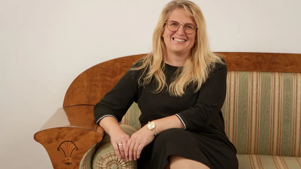 Katja-Lipfert-in-der-Geschaeftsstelle-der-Kulturstiftung-Thueringen-in-Gotha