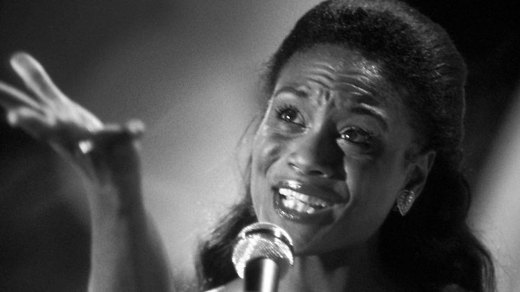 Evelyn Thomas wurde 70 Jahre alt. 