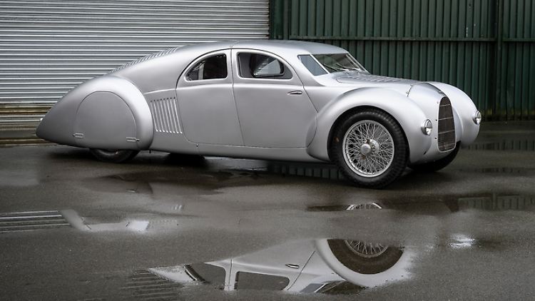 In den 1930er Jahren feierten Grand-Prix-Rennwagen der Auto Union große Erfolge - vielleicht wäre auch eine Variante für die Straße bei den Reichen und Schönen gut angekommen?