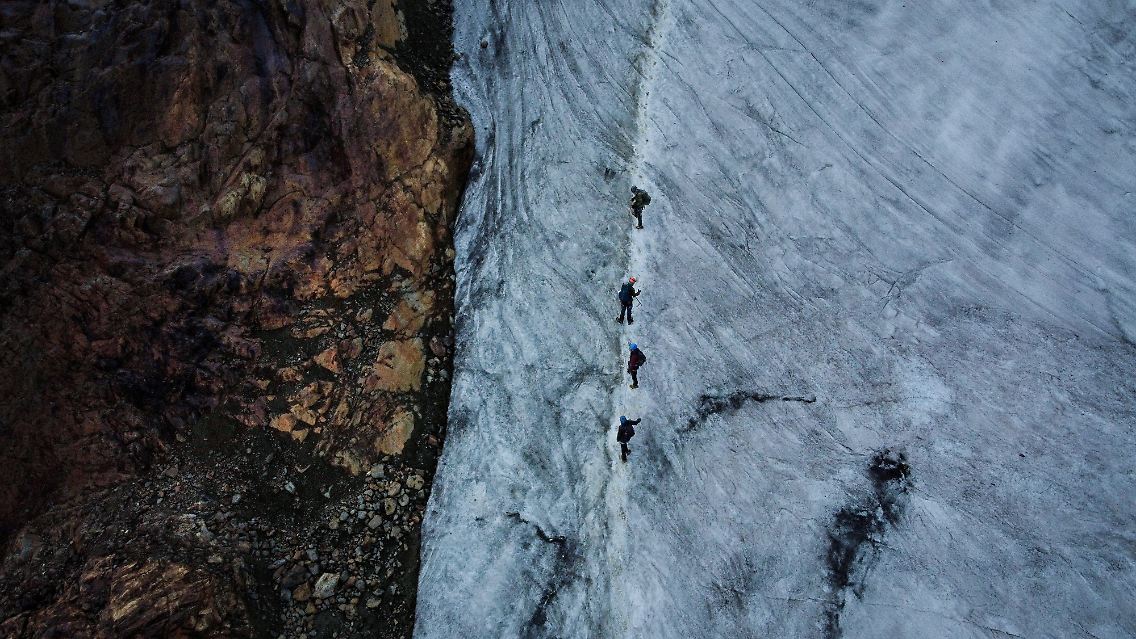 2024-07-18T113621Z_624205547_RC28M7A2ACZN_RTRMADP_3_ANDES-CLIMATE-CHANGE-MOUNTAINEERING.JPG