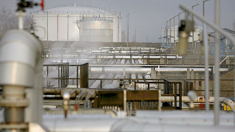 Die Empfangsstation der Druschba-Ölpipeline in der größten Ölraffinerie Ungarns in Szazhalombatta.