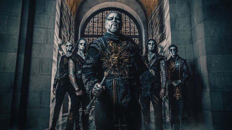 Powerwolf wissen sich zu inszenieren.