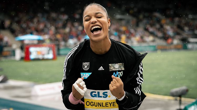 Allen Grund zur Freude hatte die Kugelstoßerin Yemisi Ogunleye im Juni bei den Deutschen Meisterschaften 2024 in Braunschweig. Die Mannheimerin wurde mit 19,25 Metern deutsche Meisterin. 