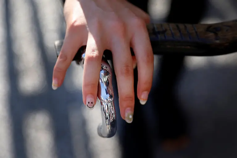 2023-09-25T230156Z-804445059-RC2JP2AH8WO8-RTRMADP-3-JAPAN-WOMEN-RICKSHAW