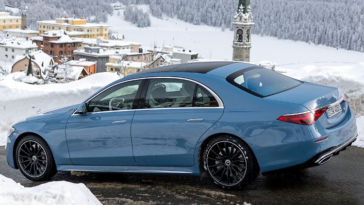 Die Mercedes S-Klasse gibt in allen Jahreszeiten eine gute Figur ab.