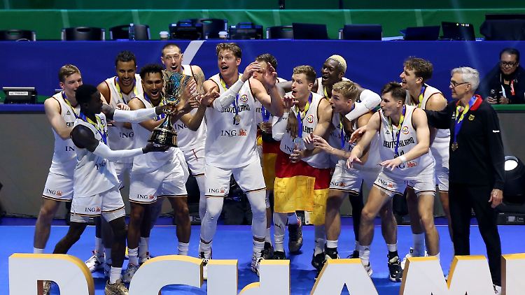 Deutschlands Basketballer wollen auch bei der EM um den Titel mitspielen.