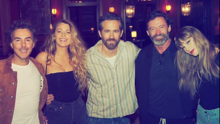 Ziemlich beste Freunde: v.l.n.r. Shawn Levy, Blake Lively, Ryan Reynolds, Hugh Jackman und Taylor Swift