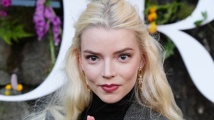 Wer ist die Schönste im ganzen Land? Anya Taylor-Joy.