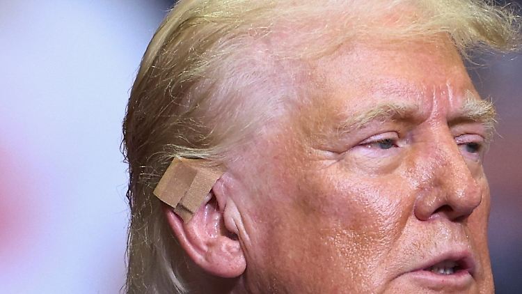 Eine "ganze oder in kleinere Stücke zersplitterte Kugel" traf Trump am Ohr, sagt das FBI.