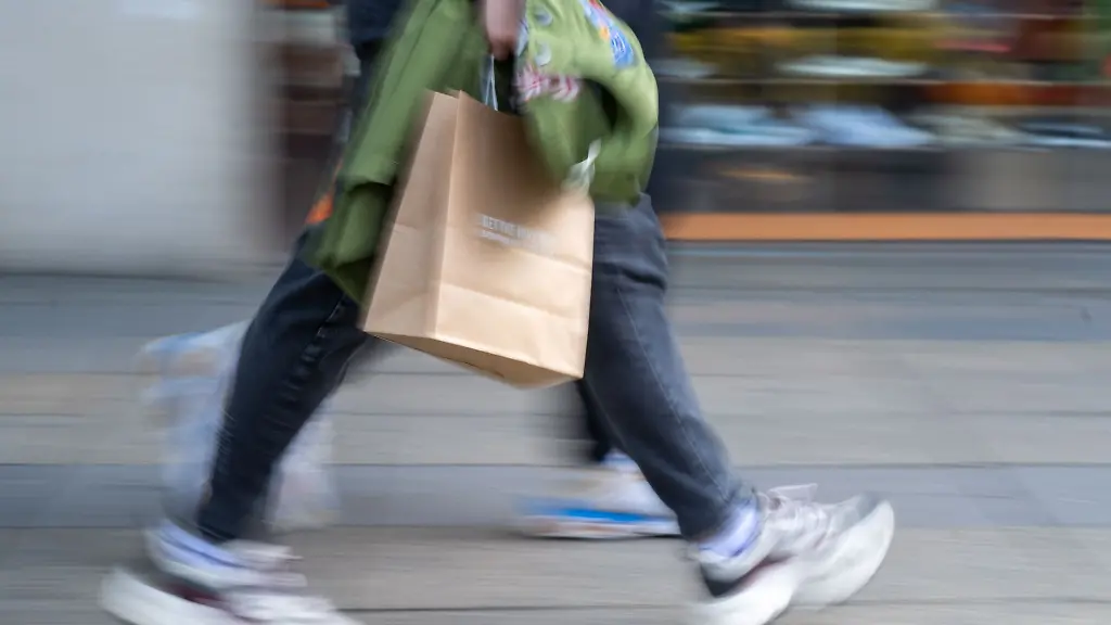 Shoppen-Ja-aber-nur-ein-bisschen-Die-Neigung-zu-Anschaffungen-nimmt-laut-GfK-nur-minimal-zu