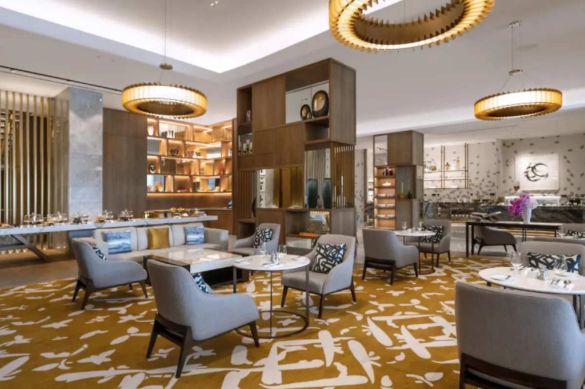 800-atlantistheroyal-royalclublounge-seating-6782