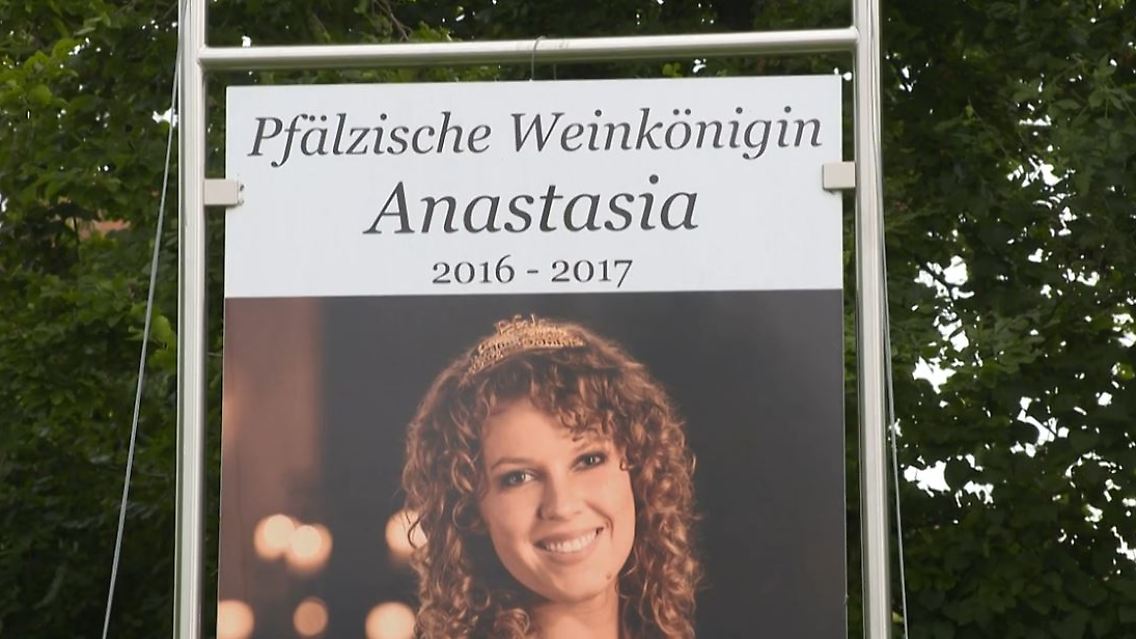 weinkönigin.JPG