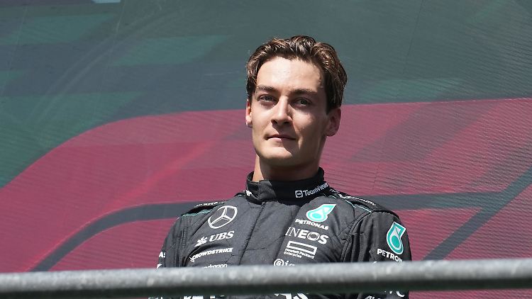 Da war die Welt noch in Ordnung: George Russell auf dem Podium in Spa.