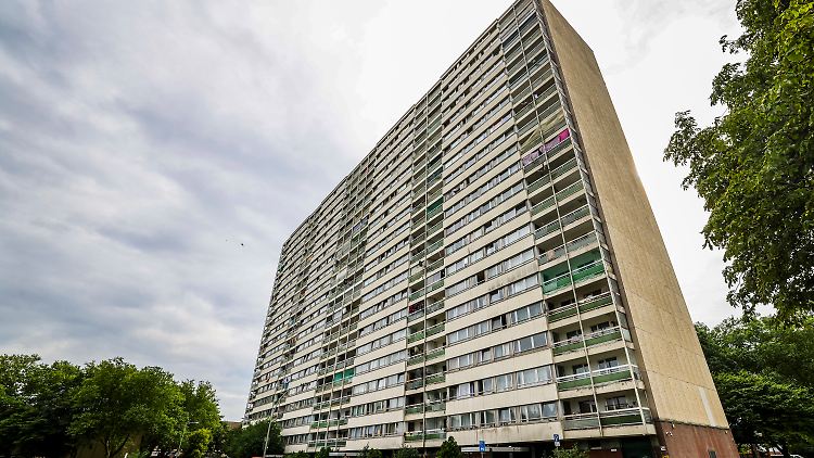 Das Hochhaus "Weißer Riese" in Duisburg hat 320 Wohnungen auf 20 Stockwerken.