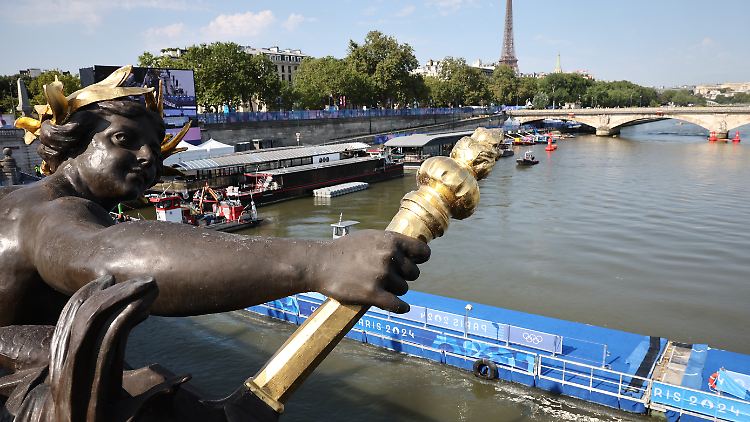Fast 100 Jahre war es verboten, in der Seine zu schwimmen, nun sollen dort olympische Wettbewerbe stattfinden.