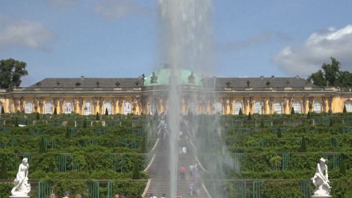 Schloss_Sanssouci.JPG