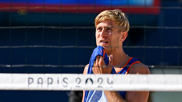 Bei seinem ersten Auftritt in Paris gab es Pfiffe für Beachvolleyballer Steven van de Velde.