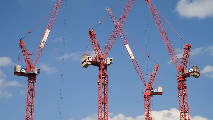 Im Baugewerbe wird der Personalbestand trotz der anhaltenden Krise vorerst konstant bleiben.