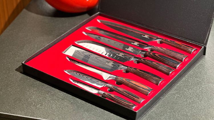 Das Küchenkompane-Messerset im Test: Von Chefmesser bis hin zu Tranchiermesser ist alles dabei.