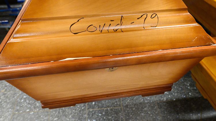In Deutschland gab es nach Angaben des Statistischen Bundesamts mehr als 183.000 Todesfälle im Zusammenhang mit dem Coronavirus. 