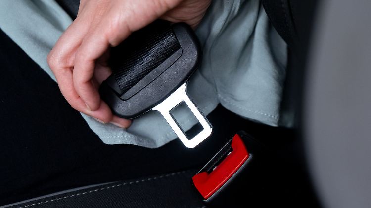 Anschnallen - heute ganz selbstverständlich. Nur in wenigen Fällen gibt es in Deutschland eine Ausnahme von der Gurtpflicht.