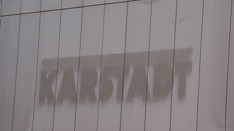 Karstadt heißt jetzt Galeria, Kaufhof auch. 