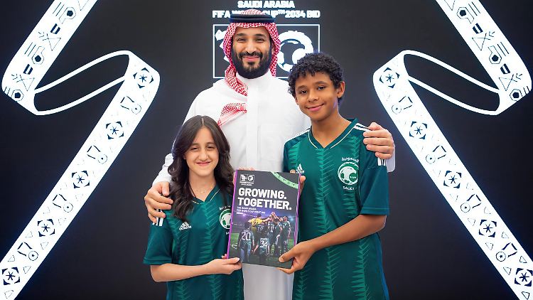 Die Bewerbung von Saudi-Arabien hatte FIFA-Präsident Infantino schon abgenickt.