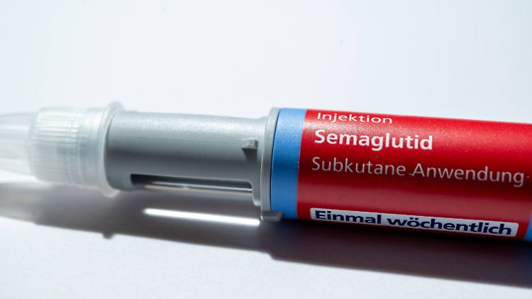Semaglutid, das normalerweise einmal in der Woche gespritzt werden muss, hat neben Gewichtsreduktion und Stabilisierung des Blutzuckerspiegels eine Reihe anderer Wirkungen.