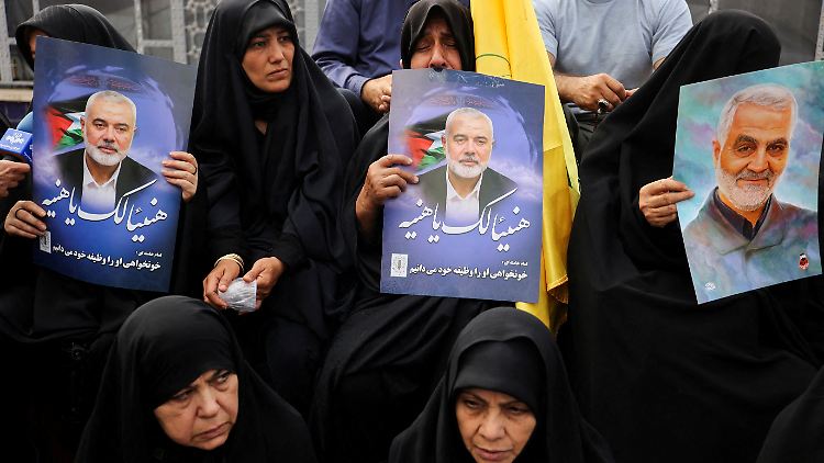 In Teheran wurden Trauerfeierlichkeiten für Hanija abgehalten. 