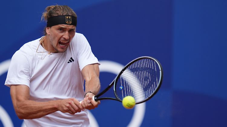Die Temperaturen machen Zverev zu schaffen.