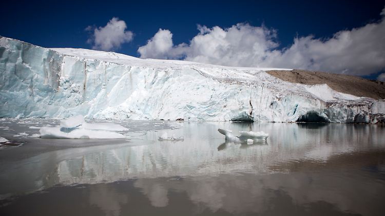 2015 an der Quelccaya-Eiskappe: Schon damals gaben Forschende zu bedenken, dass die tropischen Gletscher innerhalb von 20 Jahren geschmolzen sein könnten.