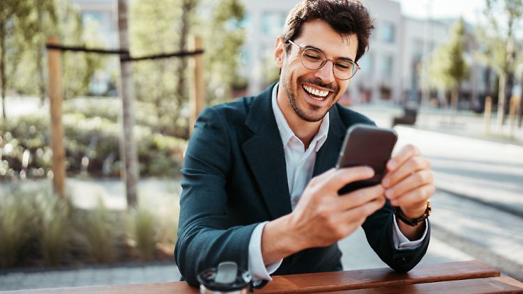 Glücklich ist, wer ohne Drosselung surft – dafür braucht es jedoch ein ausreichend großes Datenpaket.