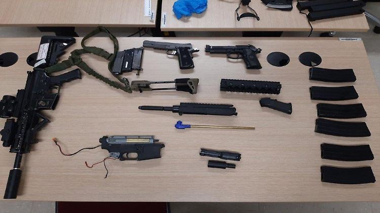Illegal ins Land gebrachte Schusswaffen kommen Experten zufolge häufig aus ehemaligen Kriegs- und Krisenregionen. 