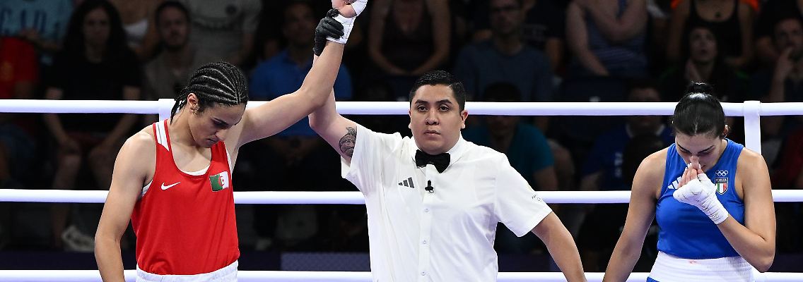 Nach ihrem ersten Sieg bei Olympia in Paris ist um Khelif eine Geschlechter-Debatte entbrannt.
