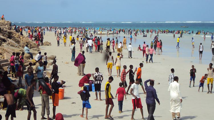 Die Menschen am Lido Beach in Mogadischu werden zum Angriffsziel der islamistischen Terrormiliz Al-Shabaab.