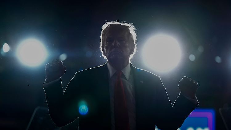Trump, hier bei einer Wahlkampfveranstaltung, wird Anfang September auf Harris treffen.